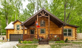 111 Guill Ln, Cottontown, TN 37048