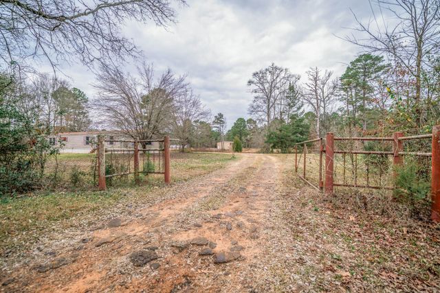 1833 Peach Orchard, Marshall, TX 75672