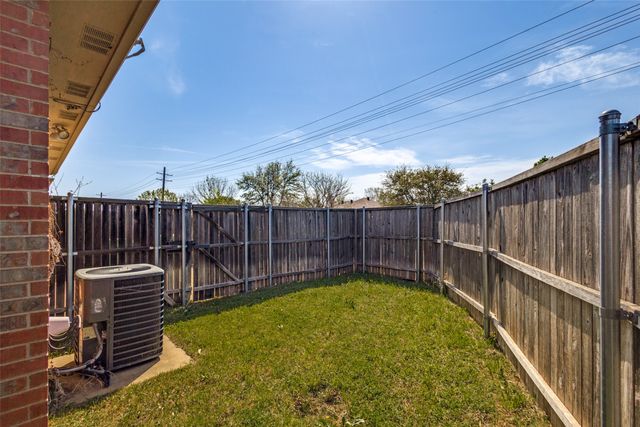 1302 Poinsettia Boulevard, Denton, TX 76208