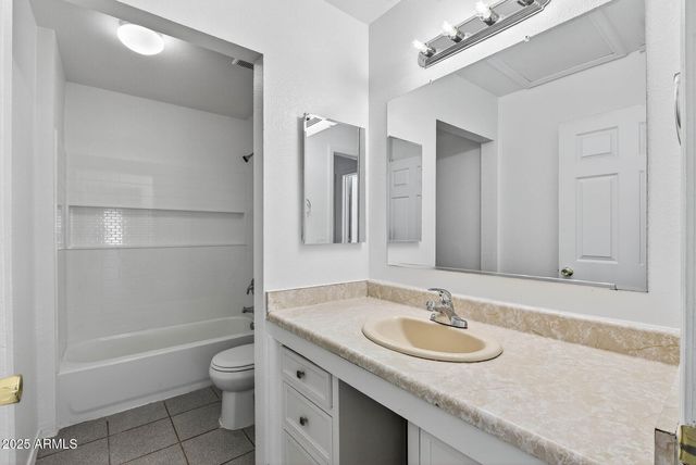 8321 W Edwards Street B, Peoria, AZ 85345