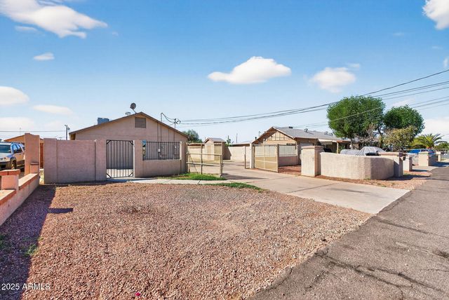 8321 W Edwards Street B, Peoria, AZ 85345