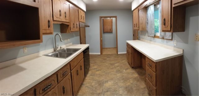 6382 Alderwood Road, Parma Heights, OH 44130