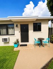615 NE 7th Street 7, Hallandale Beach, FL 33009