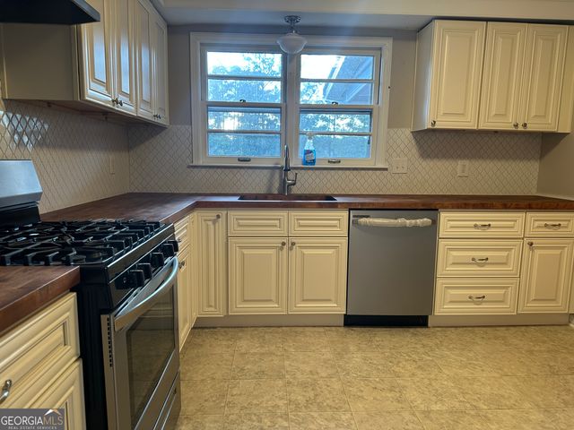 2526 Old Holton Road, Macon, GA 31204