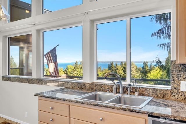 4927 23rd Avenue W, Everett, WA 98203