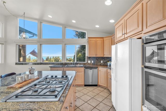 4927 23rd Avenue W, Everett, WA 98203