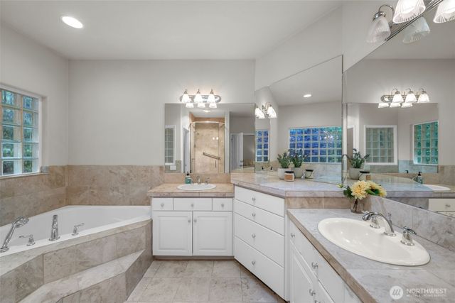 4927 23rd Avenue W, Everett, WA 98203