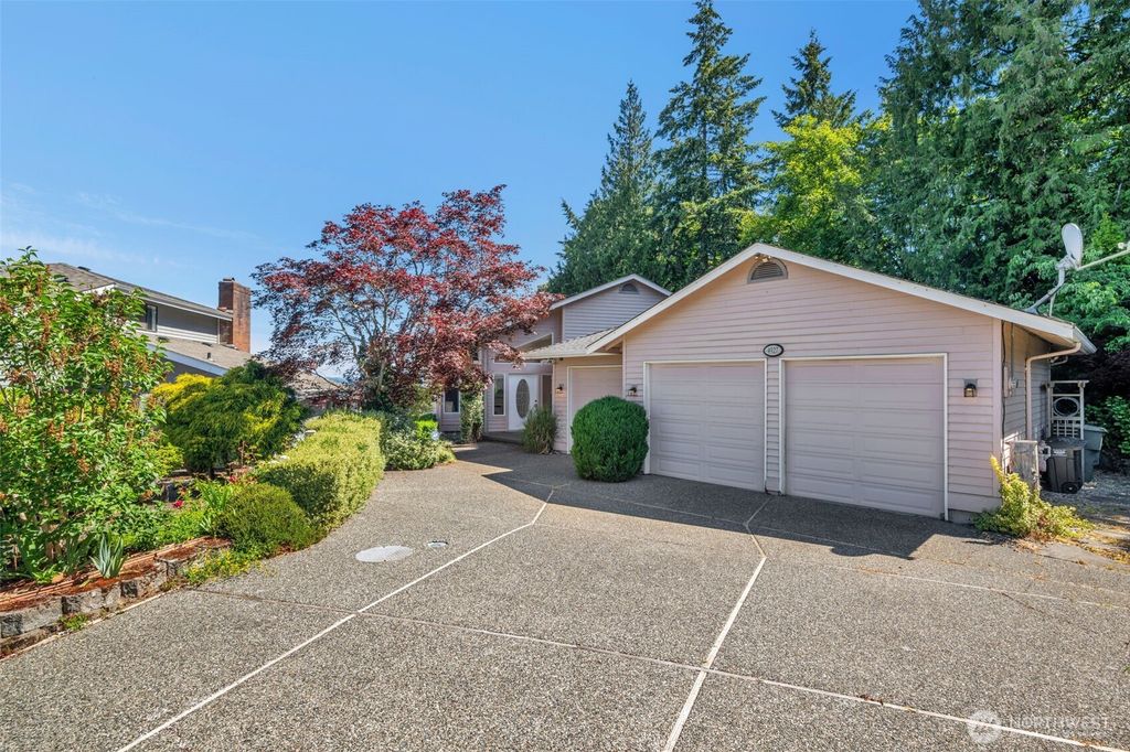 4927 23rd Avenue W, Everett, WA 98203
