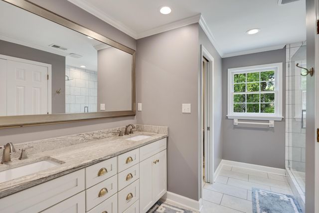 1853 HUNTERS HILL DR, Germantown, TN 38138