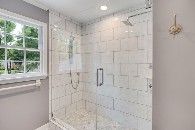 1853 HUNTERS HILL DR, Germantown, TN 38138