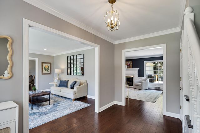 1853 HUNTERS HILL DR, Germantown, TN 38138
