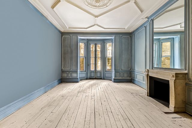 245 E 61ST Street, New York City, NY 10065