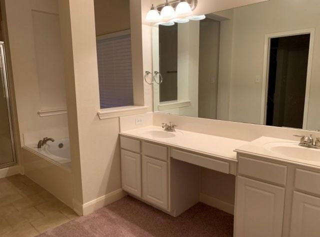 4005 E Timber Cut Court, Pearland, TX 77584