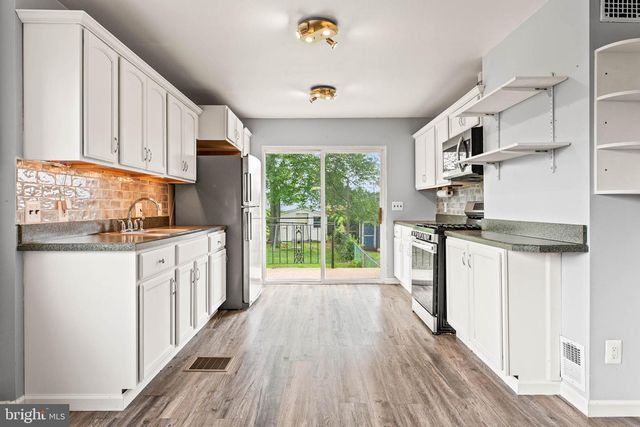 943 CORNWELLS AVE, Bensalem, PA 19020