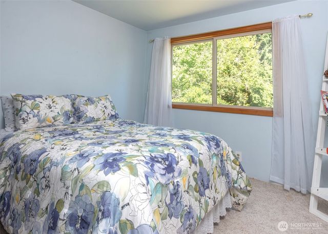 8821 221st Place SW, Edmonds, WA 98026