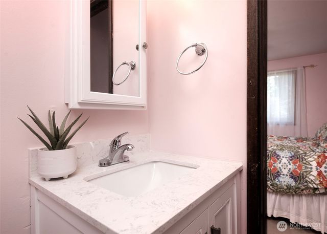 8821 221st Place SW, Edmonds, WA 98026