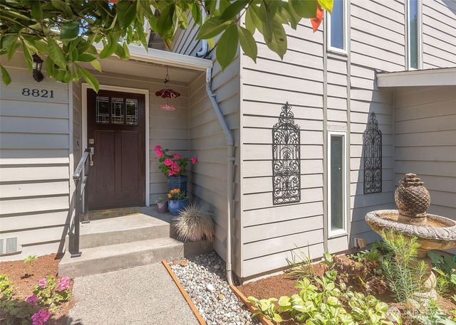 8821 221st Place SW, Edmonds, WA 98026