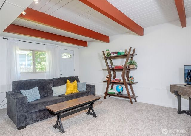8821 221st Place SW, Edmonds, WA 98026