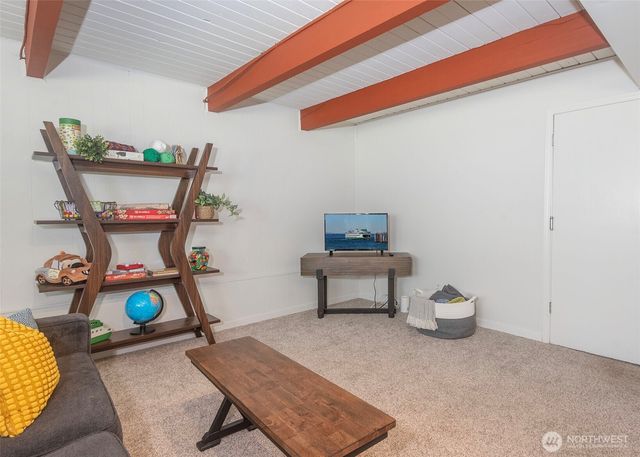 8821 221st Place SW, Edmonds, WA 98026
