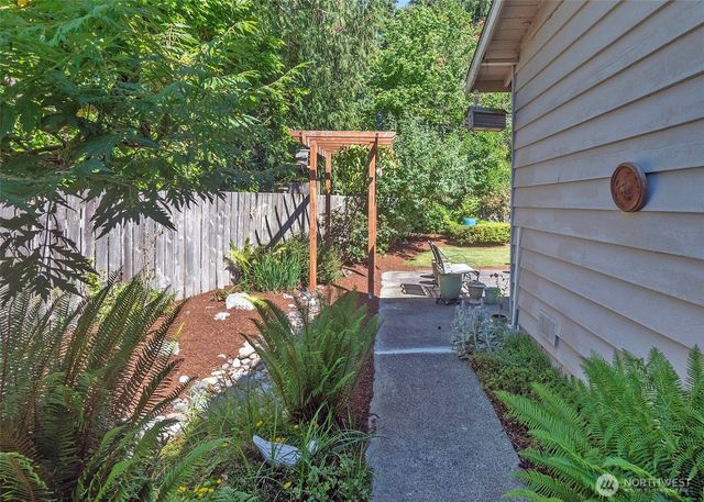 8821 221st Place SW, Edmonds, WA 98026