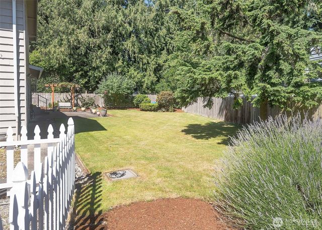 8821 221st Place SW, Edmonds, WA 98026