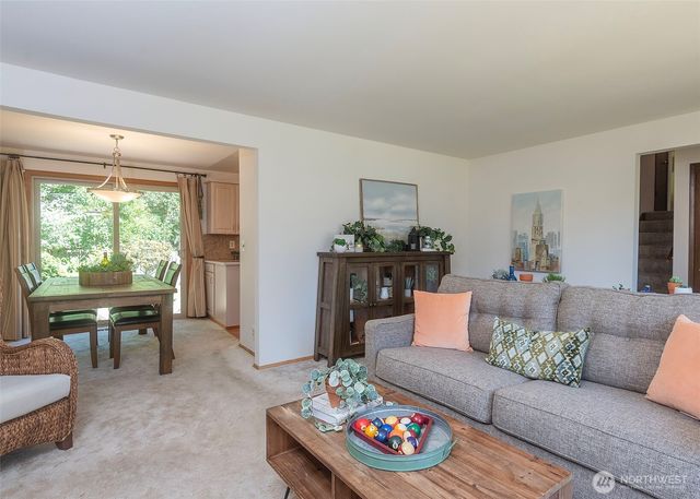 8821 221st Place SW, Edmonds, WA 98026