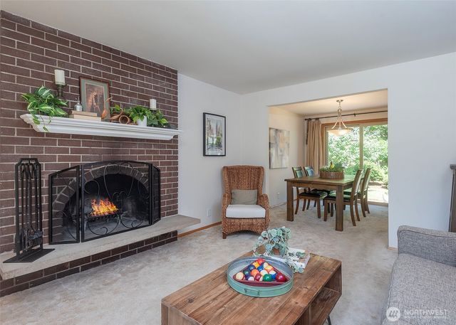 8821 221st Place SW, Edmonds, WA 98026