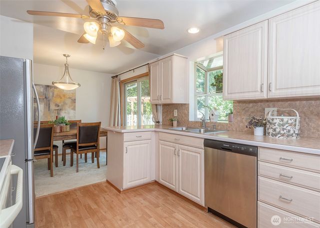 8821 221st Place SW, Edmonds, WA 98026