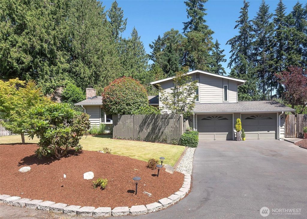 8821 221st Place SW, Edmonds, WA 98026