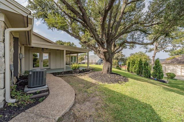 7408 Golf Club Drive, Fort Worth, TX 76179