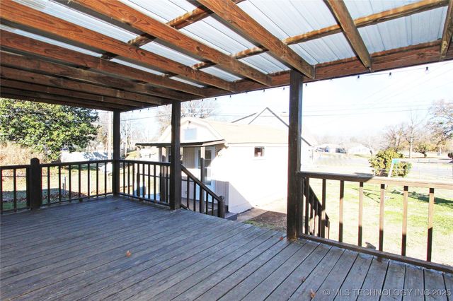 912 W Shawnee Avenue, Nowata, OK 74048