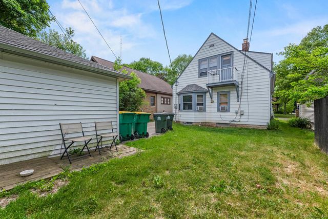 4350 N Woodburn STREET, Shorewood, WI 53211