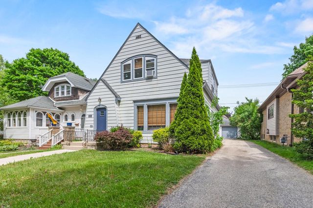 4350 N Woodburn STREET, Shorewood, WI 53211