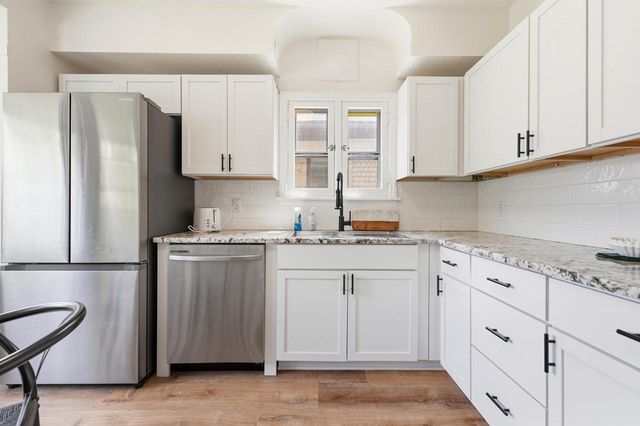 4350 N Woodburn STREET, Shorewood, WI 53211