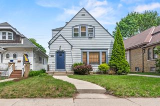 4350 N Woodburn STREET, Shorewood, WI 53211