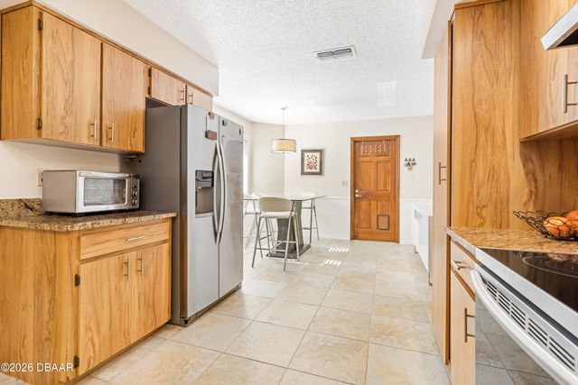 196 Deer Lake Circle, Ormond Beach, FL 32174