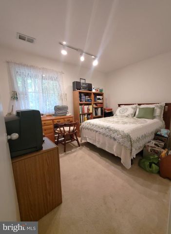 2512 FAUQUIER LN, Reston, VA 20191