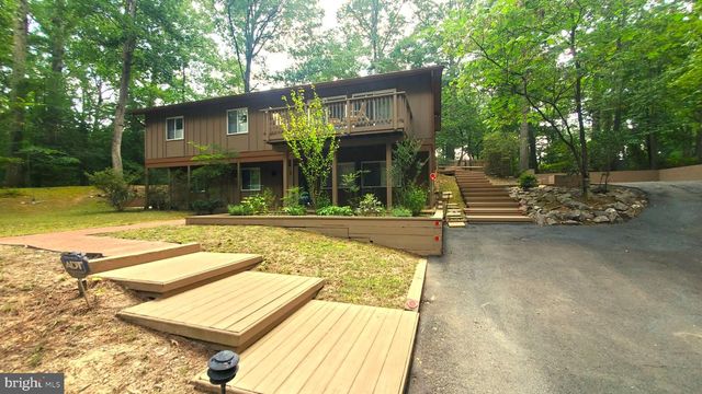 2512 FAUQUIER LN, Reston, VA 20191