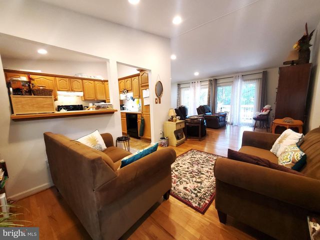2512 FAUQUIER LN, Reston, VA 20191