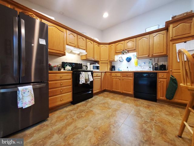 2512 FAUQUIER LN, Reston, VA 20191
