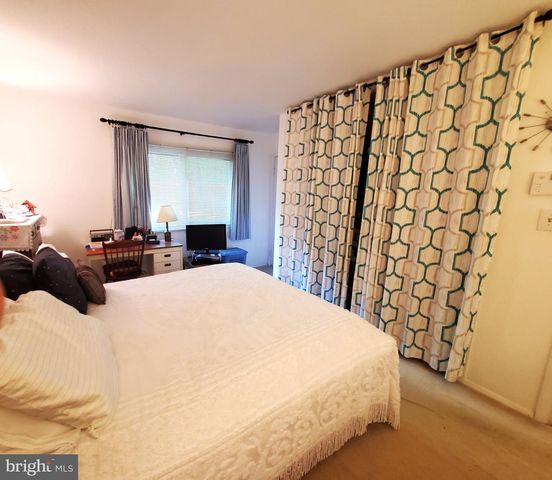 2512 FAUQUIER LN, Reston, VA 20191