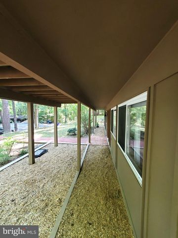 2512 FAUQUIER LN, Reston, VA 20191