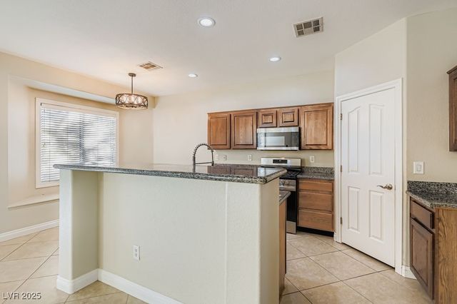 183 Apache Tear Court, Las Vegas, NV 89123