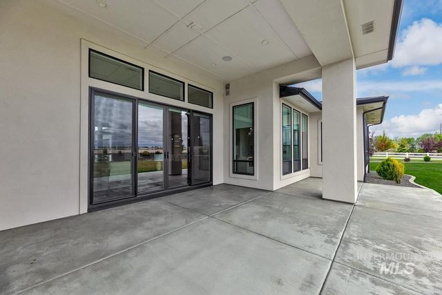 24564 Regal Rd, Middleton, ID 83644