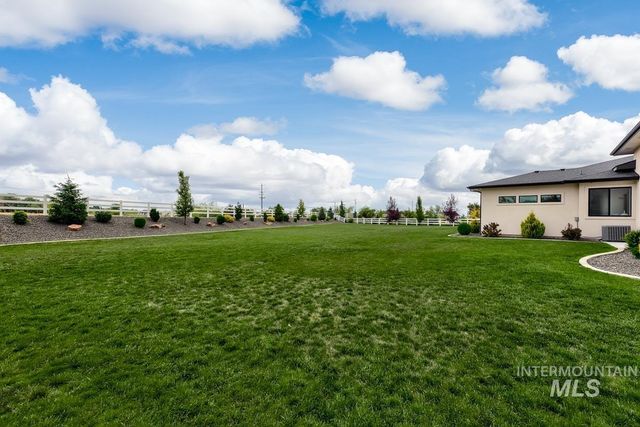 24564 Regal Rd, Middleton, ID 83644