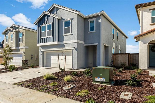 3193 Arbor View Dr, Folsom, CA 95630