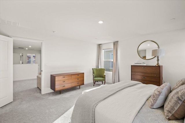 3193 Arbor View Dr, Folsom, CA 95630