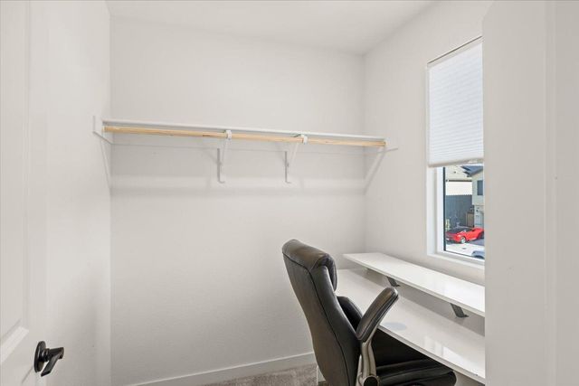 3193 Arbor View Dr, Folsom, CA 95630