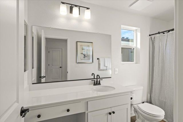 3193 Arbor View Dr, Folsom, CA 95630