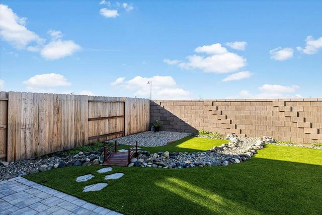 3193 Arbor View Dr, Folsom, CA 95630